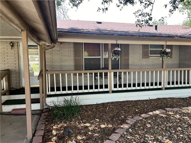 306 N Texas Ave, House other with 4 bedrooms, 2 bathrooms and null parking in Freer TX | Image 6