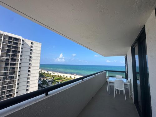 1400-2555 Collins Ave, Miami Beach, FL, 33140-4723 | Card Image