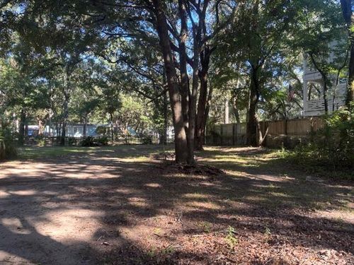 1401 Lieben Rd, Mount Pleasant, SC, 29466-9106 | Card Image