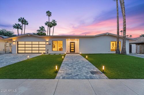8525 E Via De Los Libros, Scottsdale, AZ, 85258-3569 | Card Image