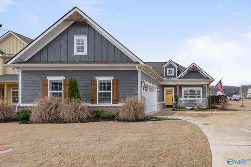 201 Midvale Cir, Harvest, AL, 35749-6607 | Card Image