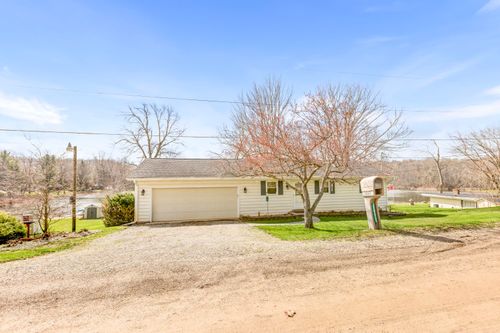 3865 Strawberry Hill Road, Cambria Township, MI, 49242 | Card Image