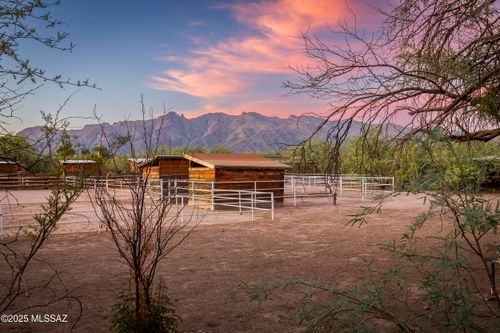 2519 E Allen Rd, Tucson, AZ, 85716-1001 | Card Image