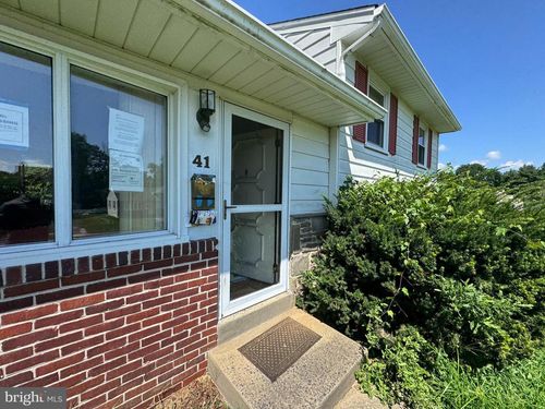 41 Dorset Dr, BROOMALL, PA, 19008-3830 | Card Image