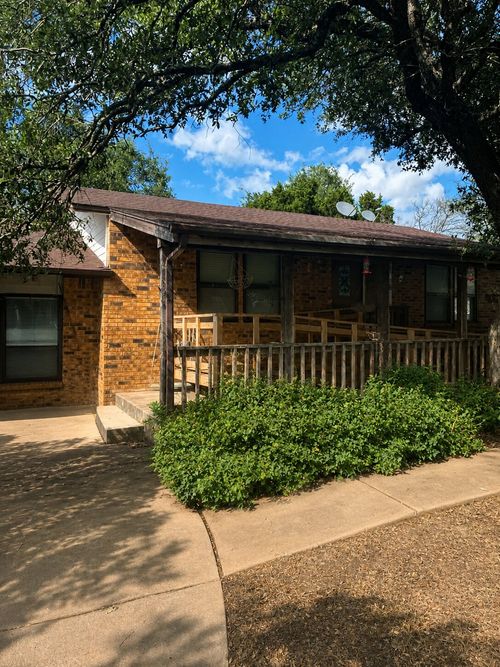 20604 Dawn Dr, Lago Vista, TX, 78645-5220 | Card Image