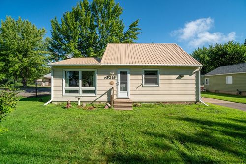 2218 Fenner St, Eau Claire, WI, 54703-4949 | Card Image