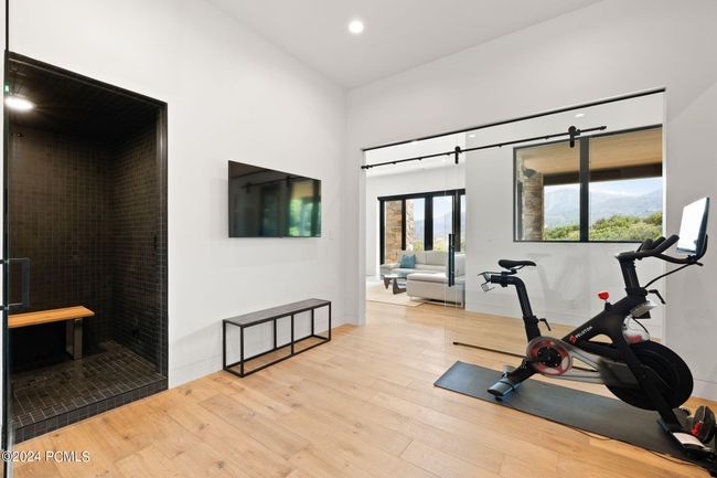 Gym lower level | Image 58