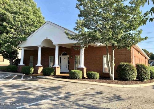 50 Volunteer Blvd, Jackson, TN, 38305-5418 | Card Image