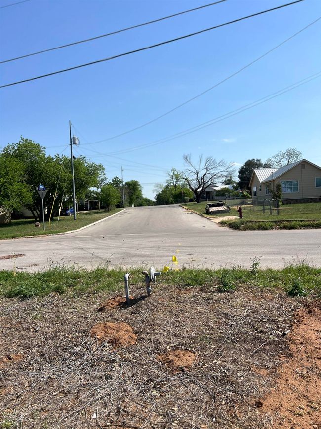 609 E Main St, Home with 0 bedrooms, 0 bathrooms and null parking in Llano TX | Image 22