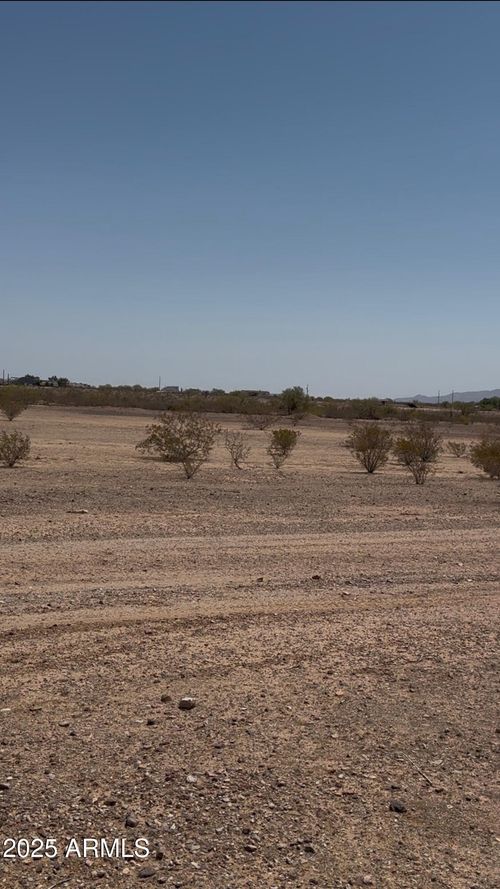 103-3-0 N 304th Ave, Wittmann, AZ, 85361 | Card Image