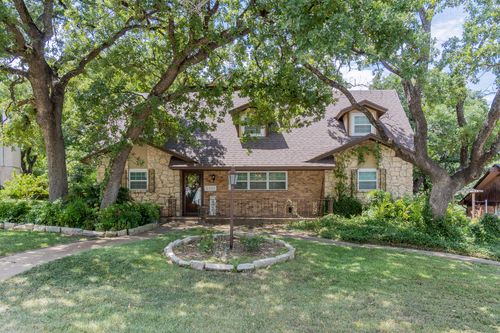2801 Oak Cliff Ln, Arlington, TX, 76012-2856 | Card Image