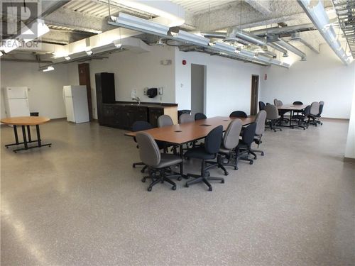 301-10 Elm St, Sudbury, ON, P3C5N3 | Card Image