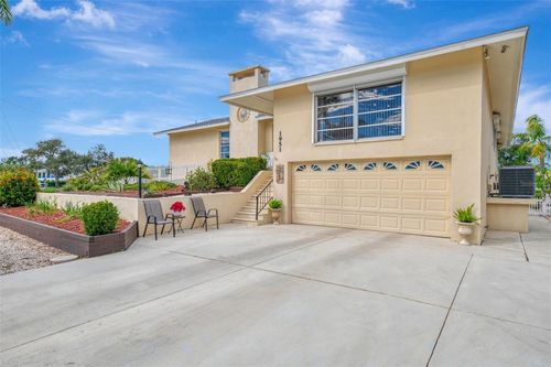 1951 San Remo Point Dr, ENGLEWOOD, FL, 34223-1618 | Card Image