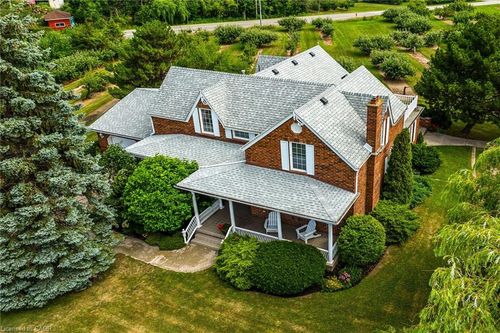 5581 King St, Lincoln, ON, L0R | Card Image
