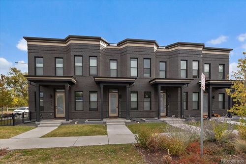 879 30th St, Denver, CO, 80205-2758 | Card Image