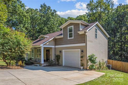 2775 Beechwood Rd, Denver, NC, 28037-9104 | Card Image