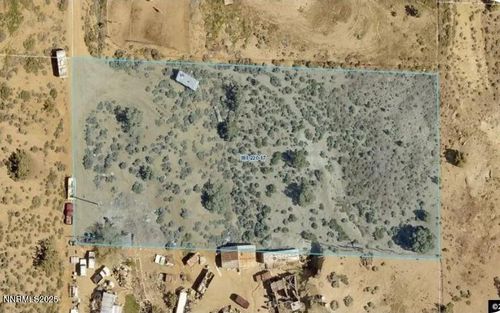 558 Quartz Ln, Sun Valley, NV, 89433-7004 | Card Image