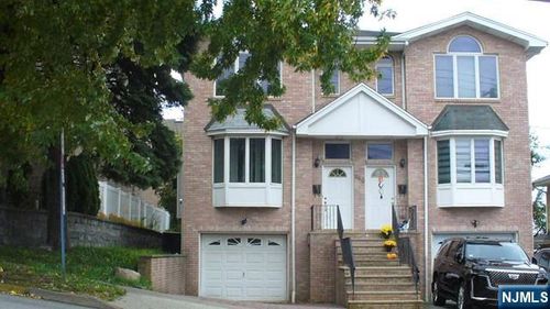 340 E Brinkerhoff Ave, Palisades Park, NJ, 07650-2010 | Card Image