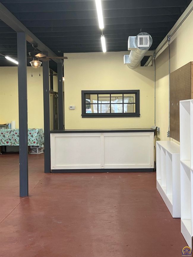 117 E Franklin St, Home with 0 bedrooms, 0 bathrooms and 3 parking in Pomona KS | Image 8