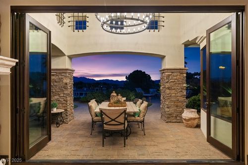 20 Via Paradiso St, Henderson, NV, 89011-2208 | Card Image