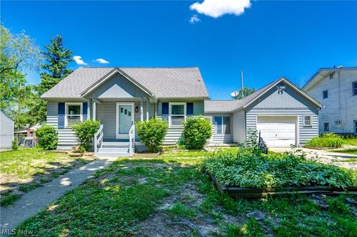 295 E Boxwood Ave, Akron, OH, 44301-3005 | Card Image