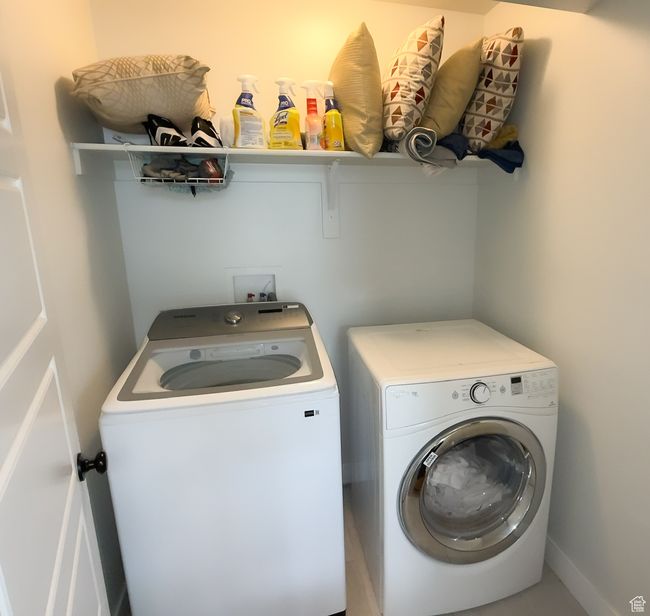 Laundry room with washing machine and dryer | Image 24