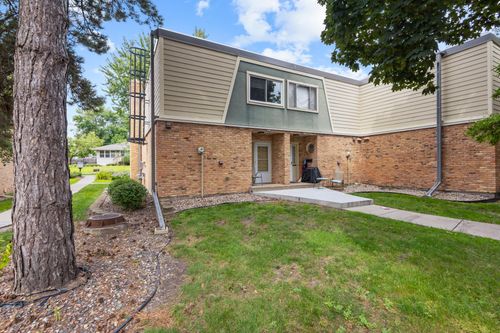 7413 W Franklin Ave, Saint Louis Park, MN, 55426-2014 | Card Image
