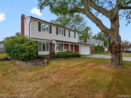 3040 Alden Dr, Sterling Heights, MI, 48310-6034 | Card Image