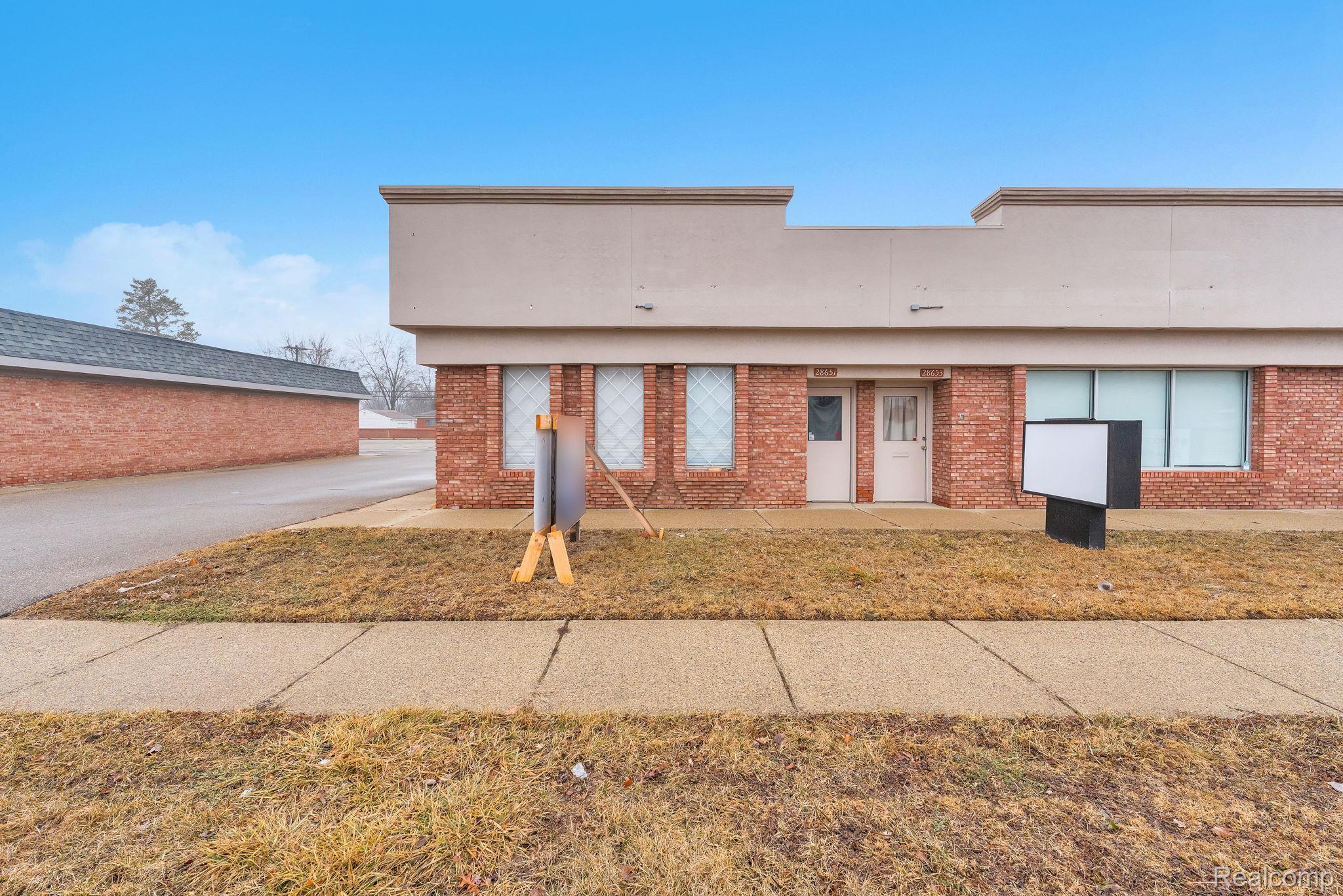 Commercial Lease in Warren 4