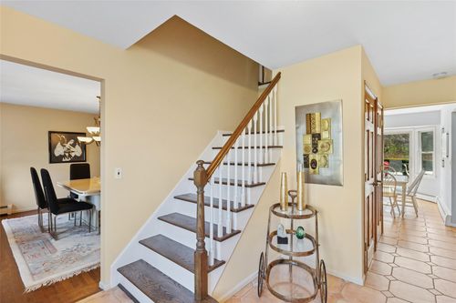 10 Saint George Glen Dr, East Setauket, NY, 11733-1902 | Card Image