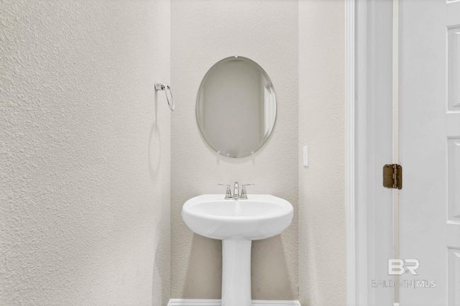 Bathroom | Image 16