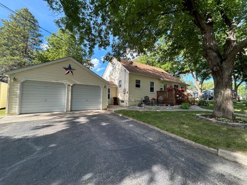 625 S 10th St, Montevideo, MN, 56265-2228 | Card Image