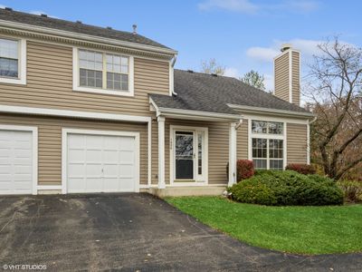 1426 N Knollwood Drive, Townhouse with 2 bedrooms, 1 bathrooms and 1 parking in Palatine IL | Image 1