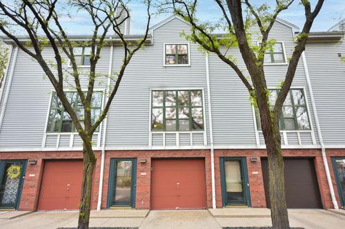 4508 W Westchester Sq, West Milwaukee, WI, 53214-3636 | Card Image