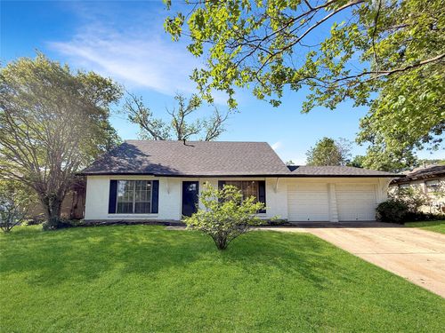 507 Brownstone St, Euless, TX, 76039-2501 | Card Image
