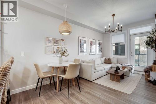 80 Greenbriar Pl Nw, Calgary, AB, T3B6J4 | Card Image