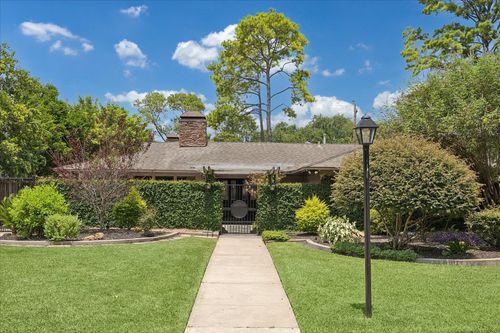 10034 Meadow Lake Ln, Houston, TX, 77042-2916 | Card Image