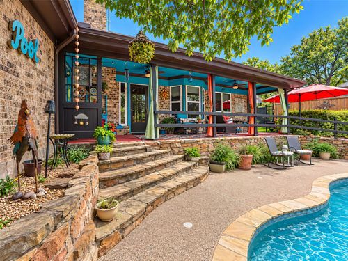 2125 Cambridge Dr, Hurst, TX, 76054-2907 | Card Image