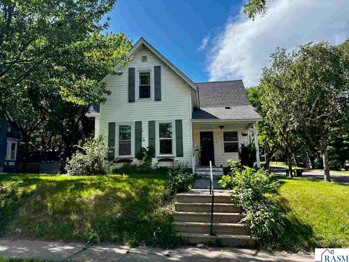600 S Washington Ave, Saint Peter, MN, 56082-1448 | Card Image