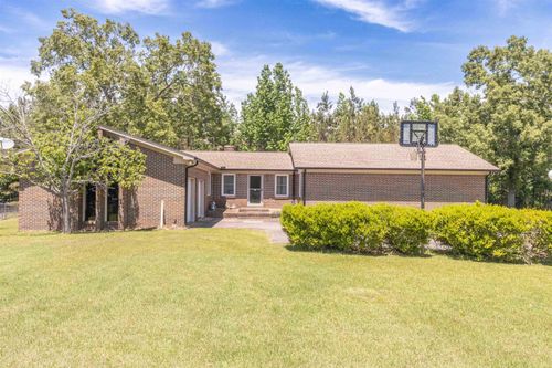 364 Debbie Cir, Selmer, TN, 38375 | Card Image