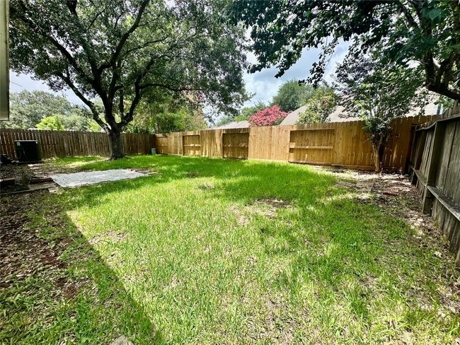 Shaded backyard | Image 34