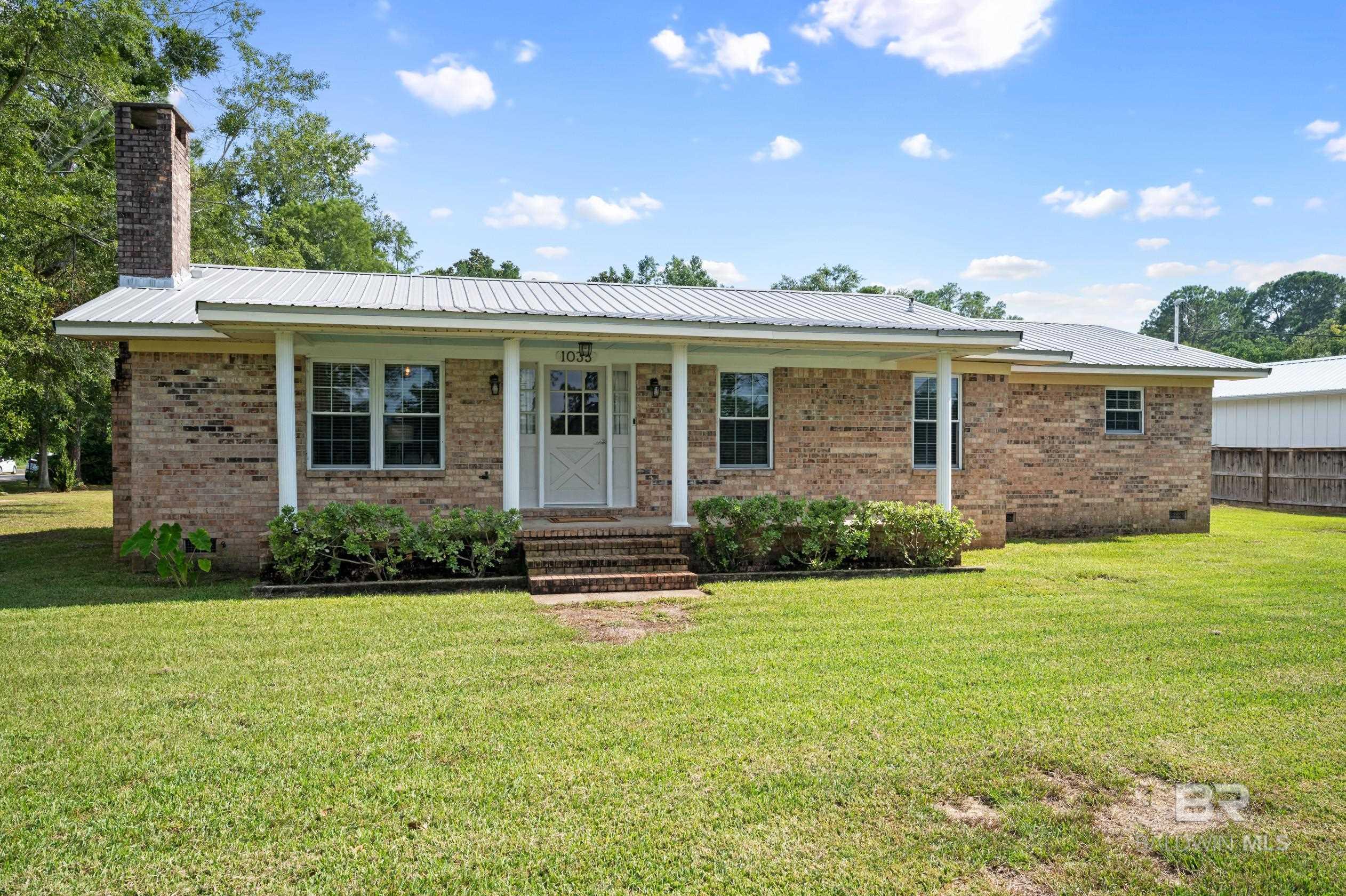 Canal Dr, Gulf Shores, AL 36542