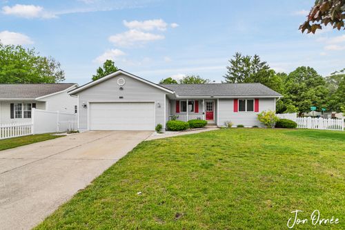 789 S Meadow Court, Holland, MI, 49423 | Card Image