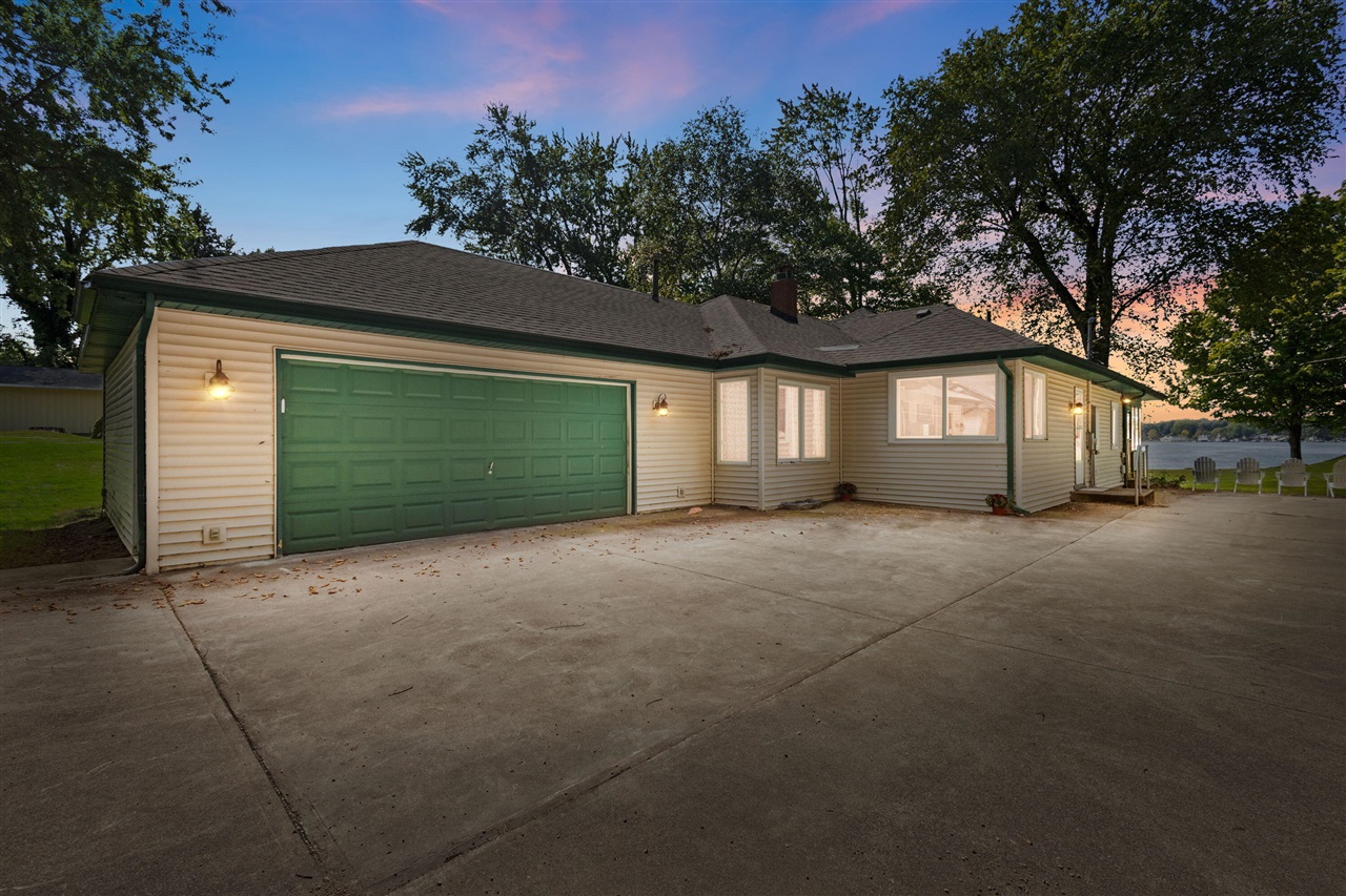 62nd St, Dowagiac, MI 49047