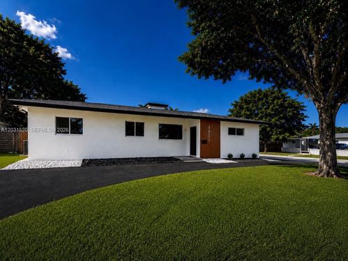 4801 Tyler St, HOLLYWOOD, FL, 33021-6511 | Card Image