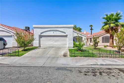 2913 Old Majestic Street, Las Vegas, NV, 89108 | Card Image