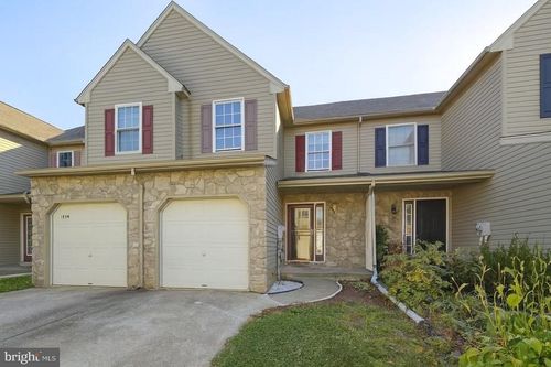 1716 Brookstone Dr, ALBURTIS, PA, 18011-2717 | Card Image