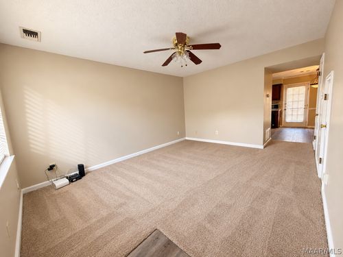 946 Peachtree Street, Prattville, AL, 36066 | Card Image