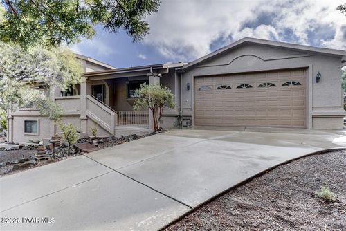 611 Heather Brook Cir, Prescott, AZ, 86303-5789 | Card Image