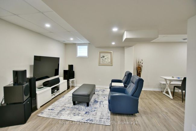 16 Starboard Cir, House other with 3 bedrooms, 3 bathrooms and 2 parking in Wasaga Beach ON | Image 32